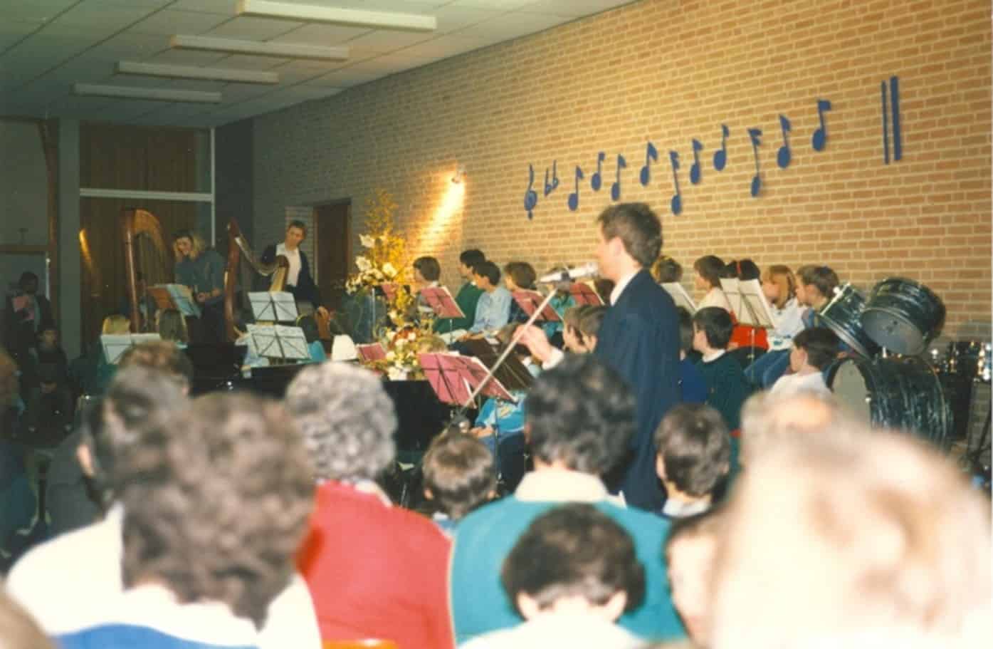 Promoconcert muziekonderwijs in het Sint Anna Instituut, eind jaren 1980